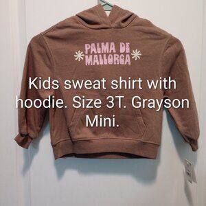 Kid's sweatshirt with hoodie